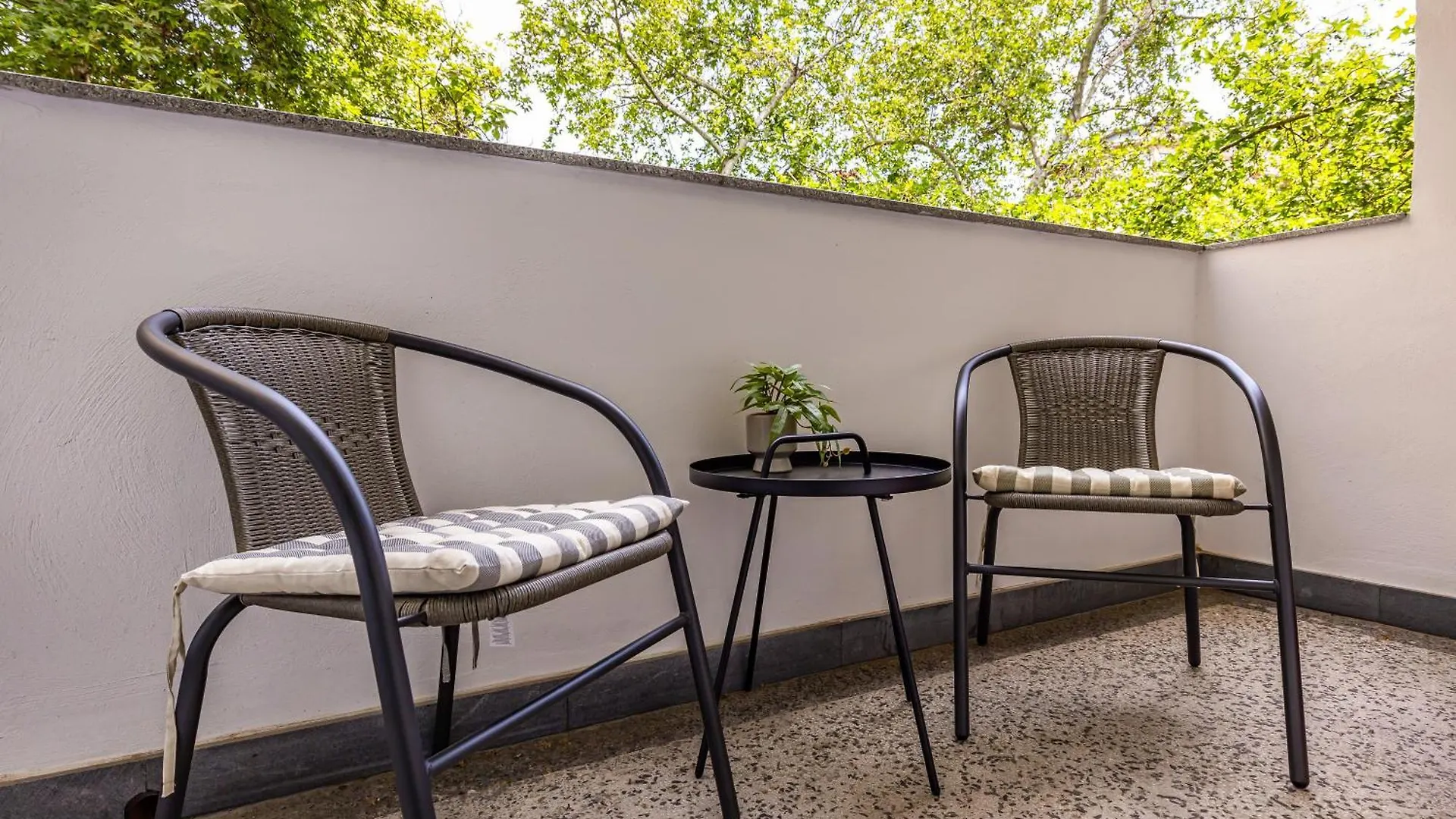 Spacious 2Bd Apartment In Central Plowdiw